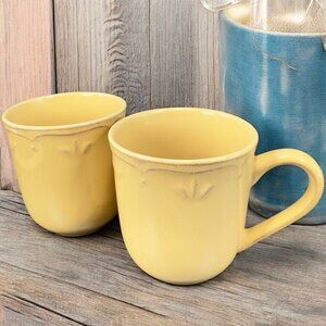 Thomson Pottery Beige Tan Ceramic Coffee Mug Cup Mugs Cups Raised Edge VTG Set 2